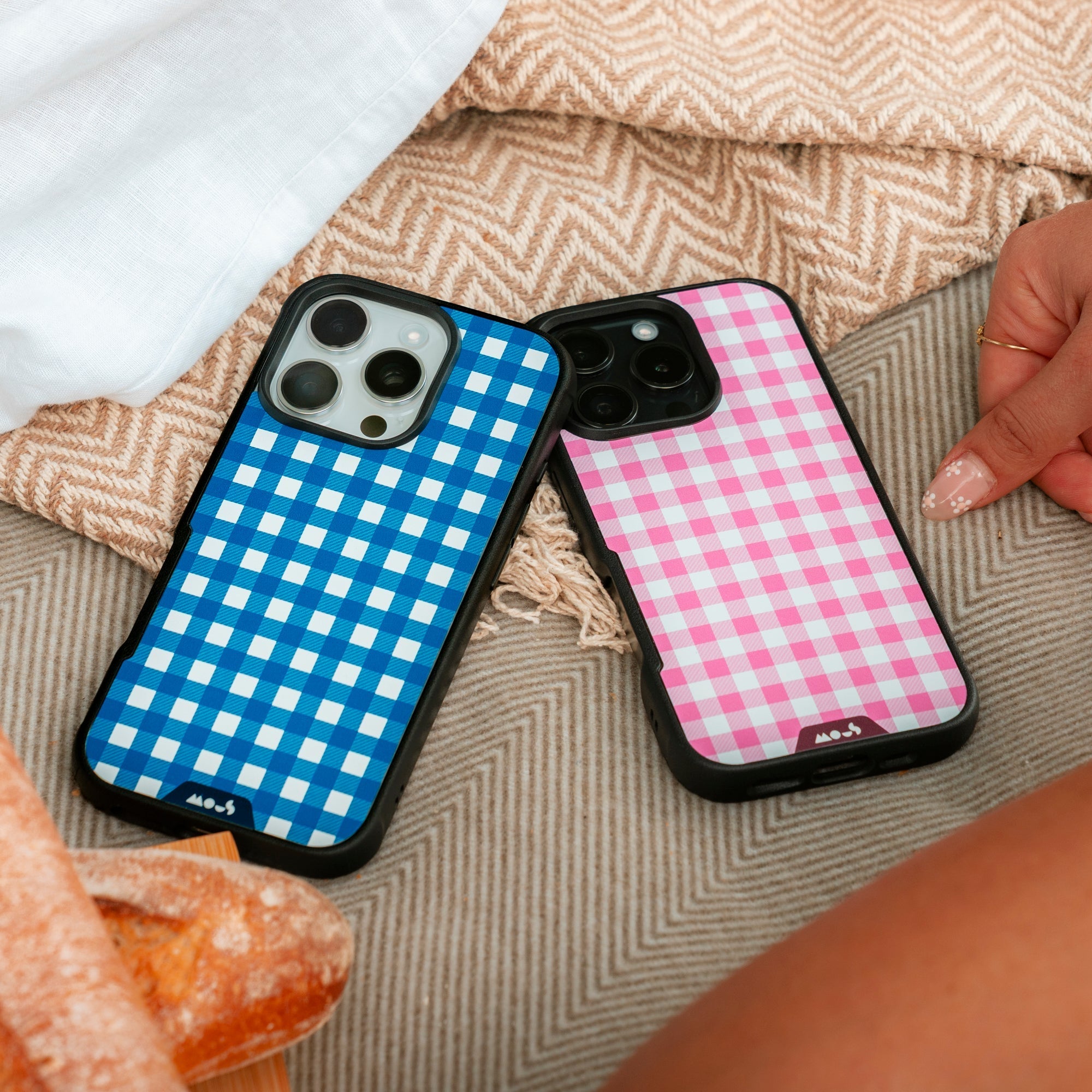 Breeze Protective Phone Case - Picnic MagSafe