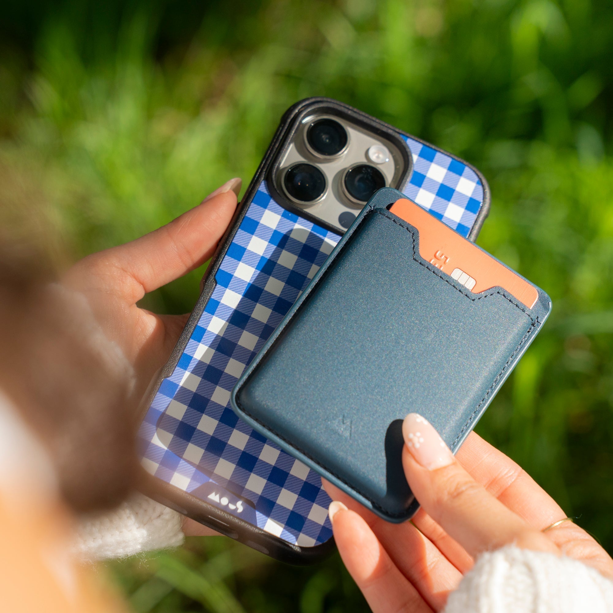 Breeze Protective Phone Case - Picnic MagSafe