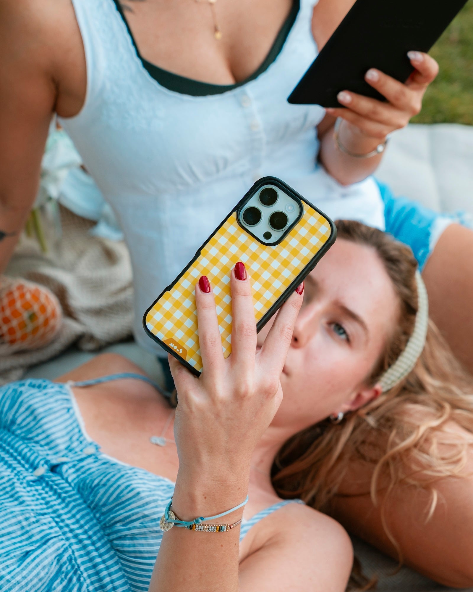 Dandelion Protective Phone Case - Picnic MagSafe