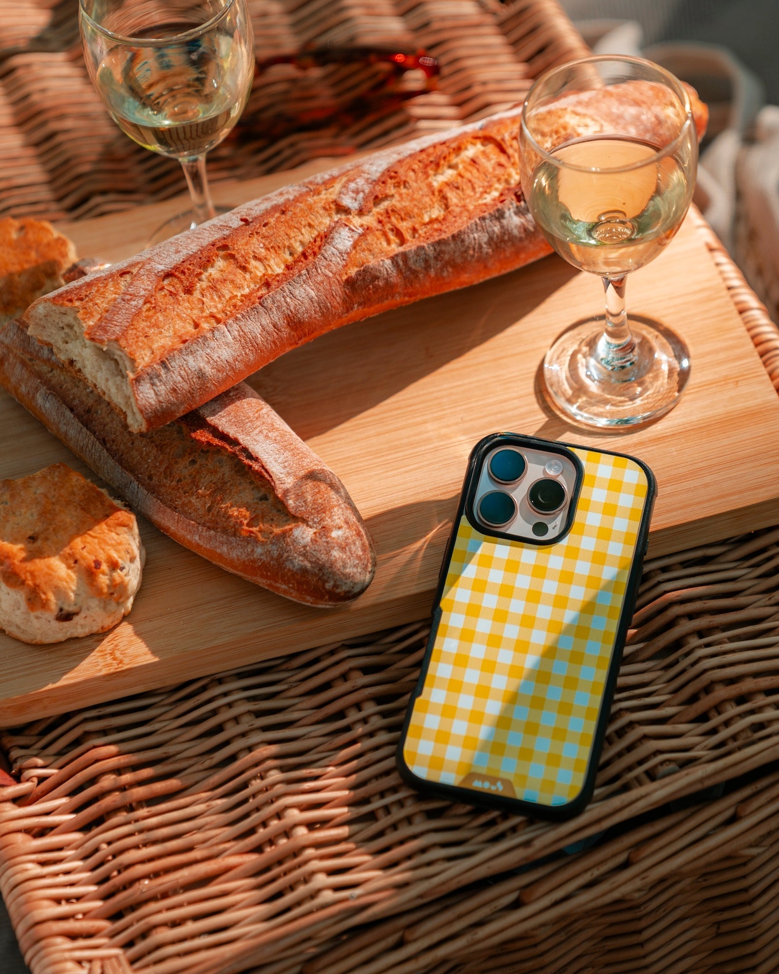 Dandelion Protective Phone Case - Picnic MagSafe